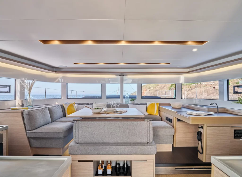 lacoche-yacht-bateaux-Location-Lagoon_5