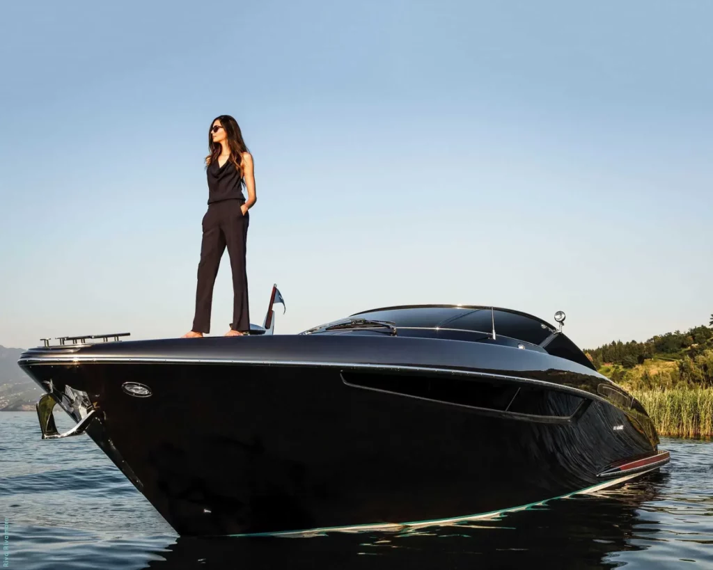 lacoche-yacht-bateaux-Location-Rivarama-38-6
