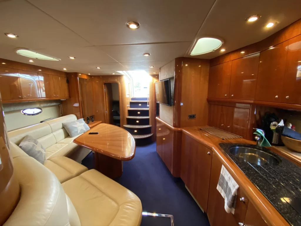 lacoche-yacht-bateaux-beneteau-Portofino-53-5