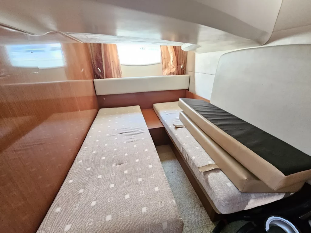 lacoche-yacht-bateaux-beneteau-Prestige-38-16