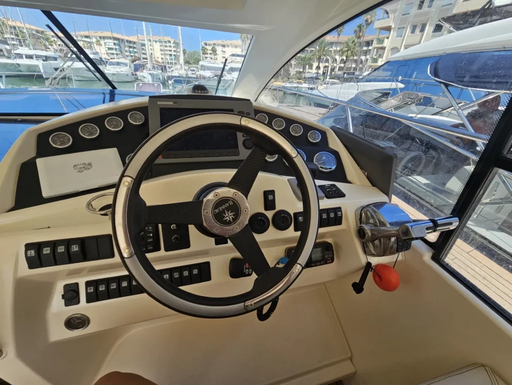 lacoche-yacht-bateaux-beneteau-Prestige-38-6