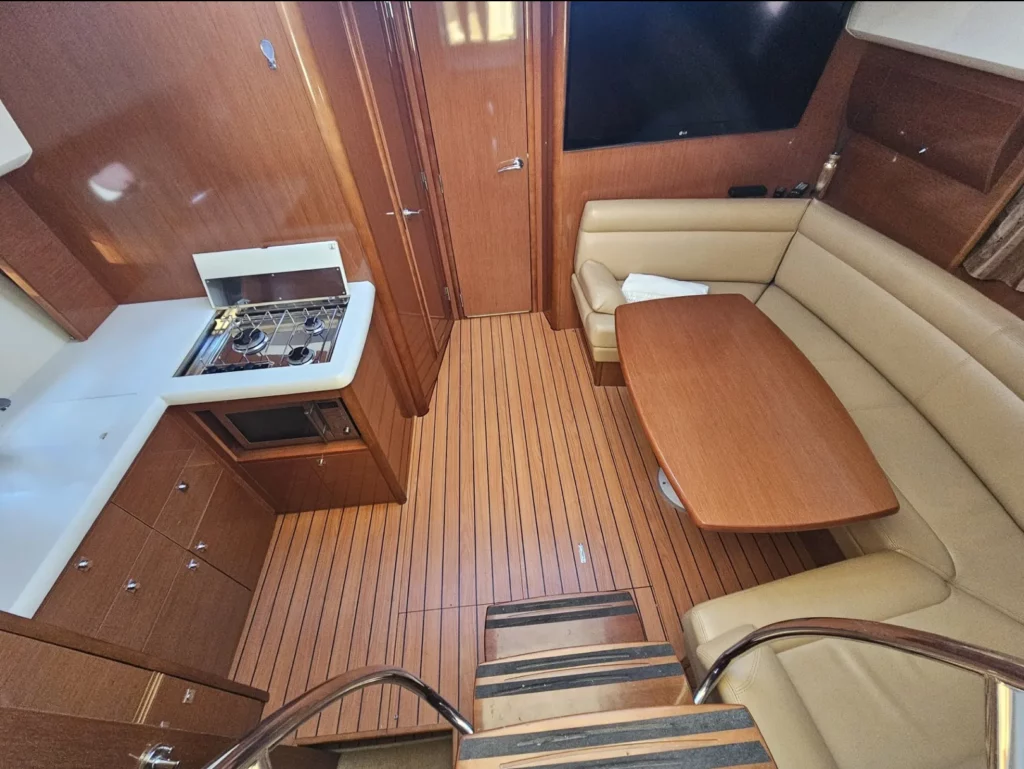 lacoche-yacht-bateaux-beneteau-Prestige-38-9