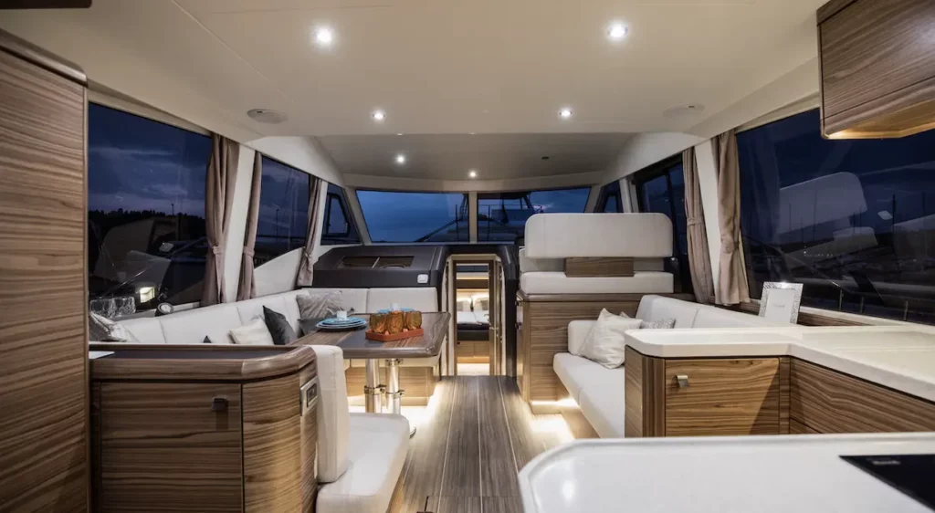 lacoche-yacht-bateaux-beneteau-location-Greenline-48-1