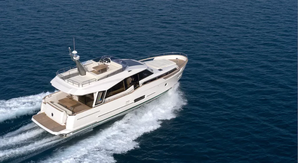 lacoche-yacht-bateaux-beneteau-location-Greenline-48-4