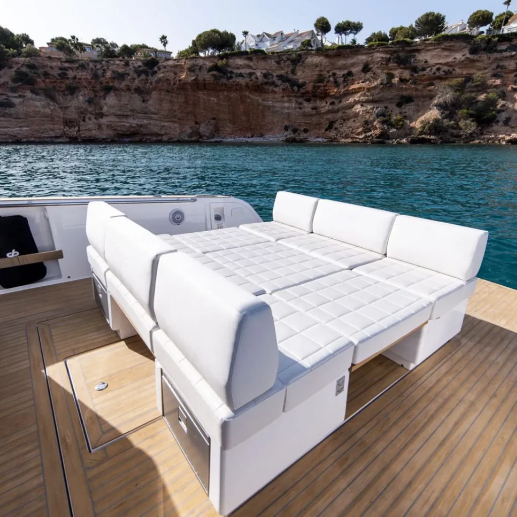 lacoche-yacht-bateaux-beneteau-location-pardo-38-5