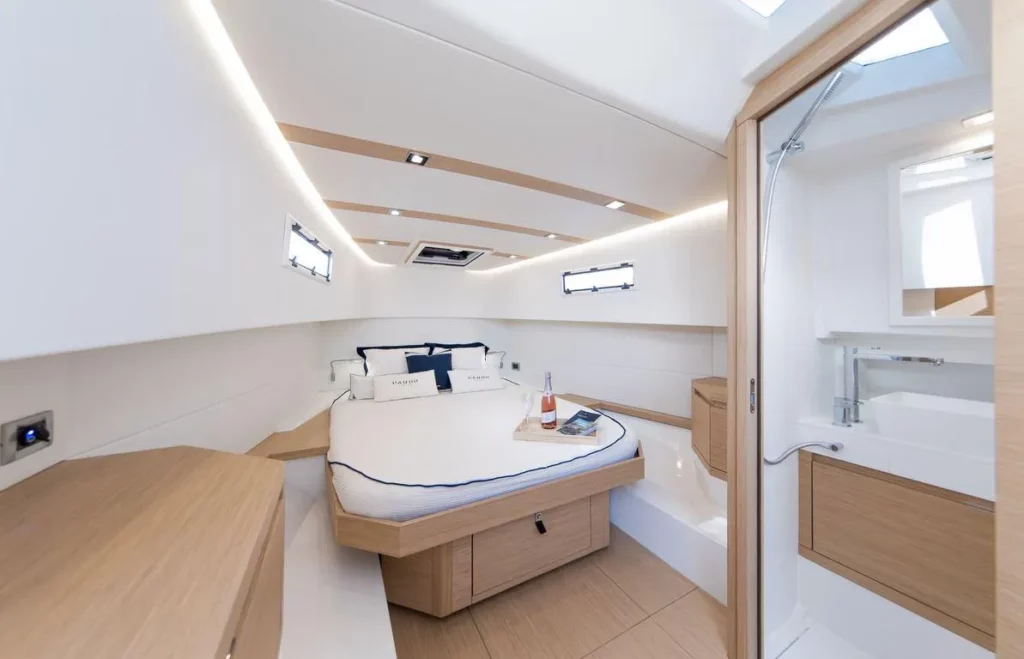 lacoche-yacht-bateaux-beneteau-location-pardo-38-8