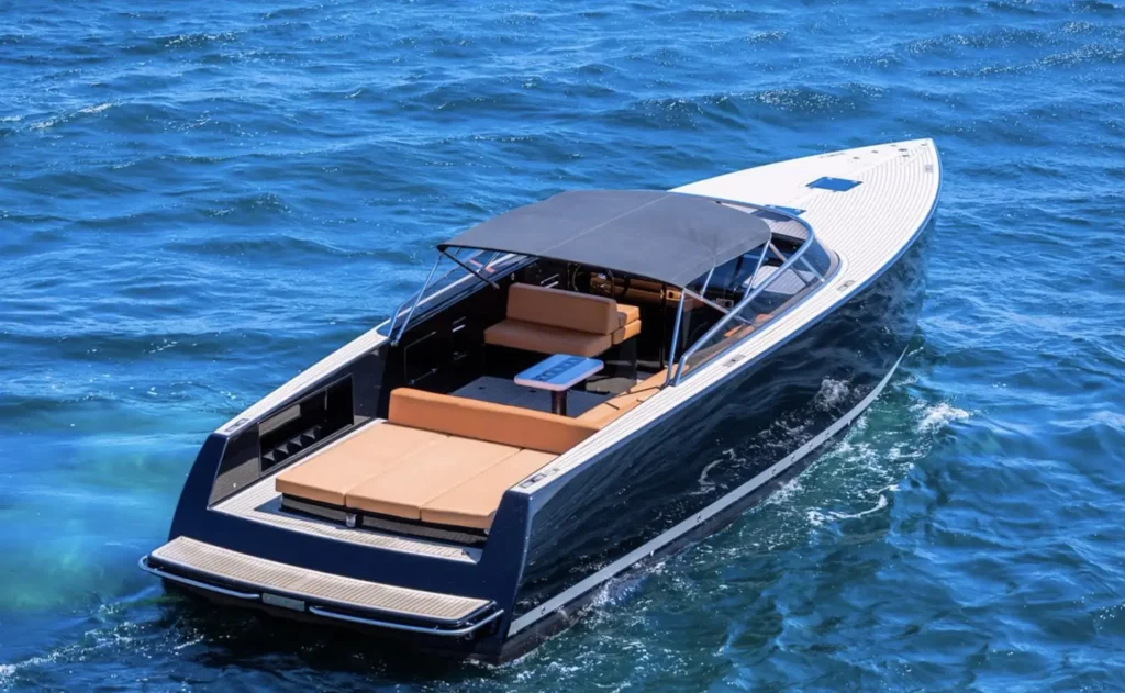 lacoche-yacht-bateaux-beneteau-location-Vandutch-40-7