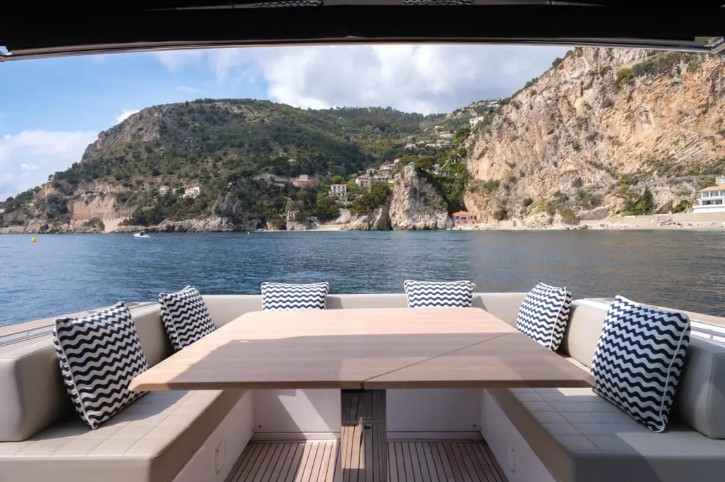 lacoche-yacht-bateaux-location-pardo-50-18