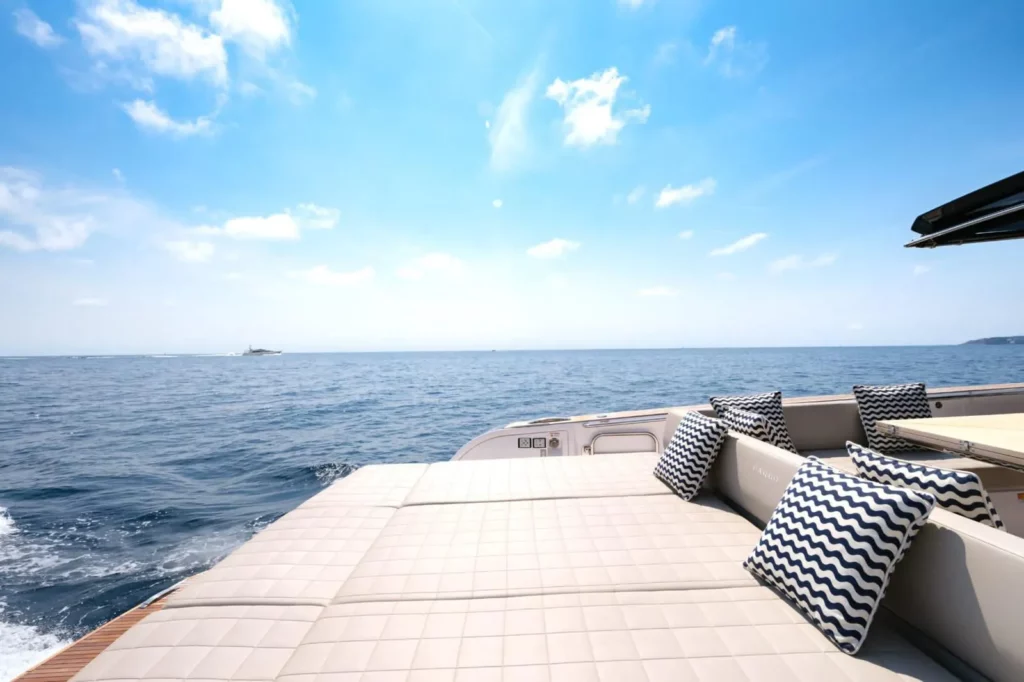 lacoche-yacht-bateaux-location-pardo-50-21