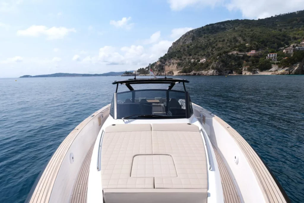 lacoche-yacht-bateaux-location-pardo-50-31