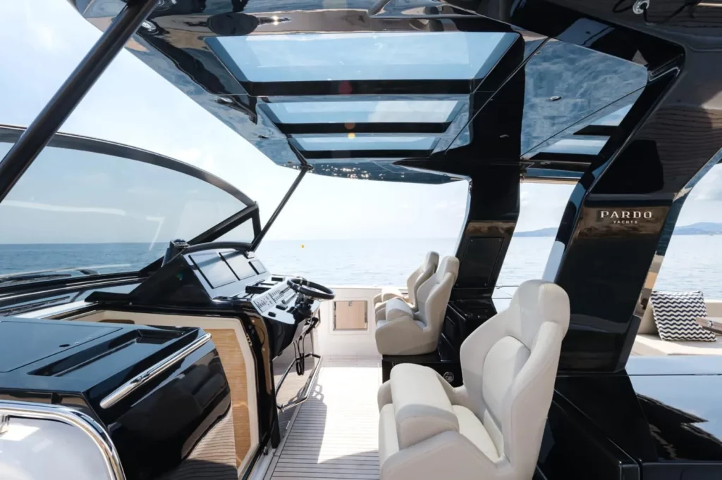 lacoche-yacht-bateaux-location-pardo-50-36