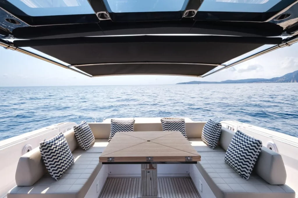 lacoche-yacht-bateaux-location-pardo-50-9