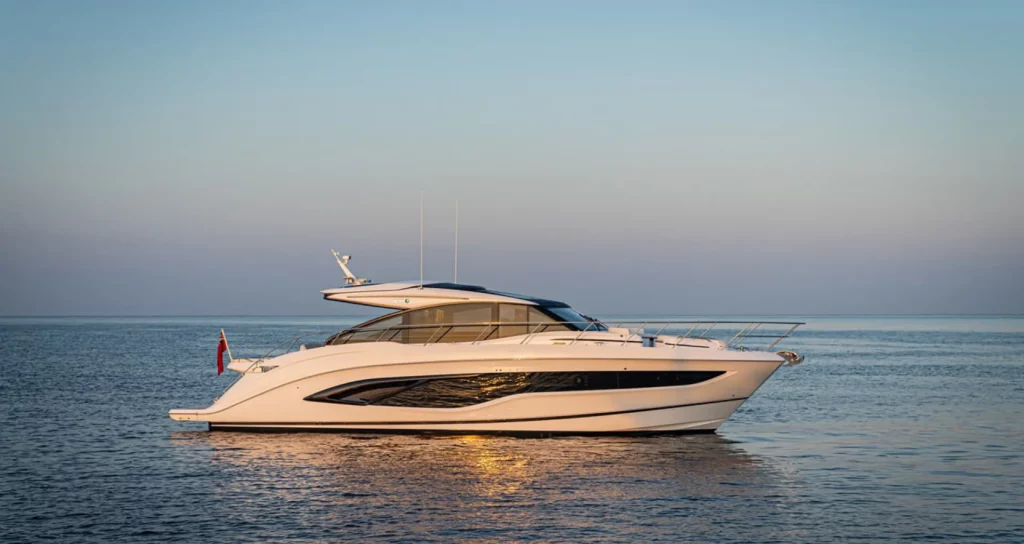lacoche-yacht-bateaux-location-princess-v55-1