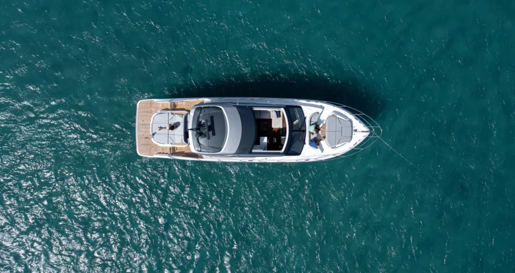 lacoche-yacht-bateaux-location-princess-v55-11