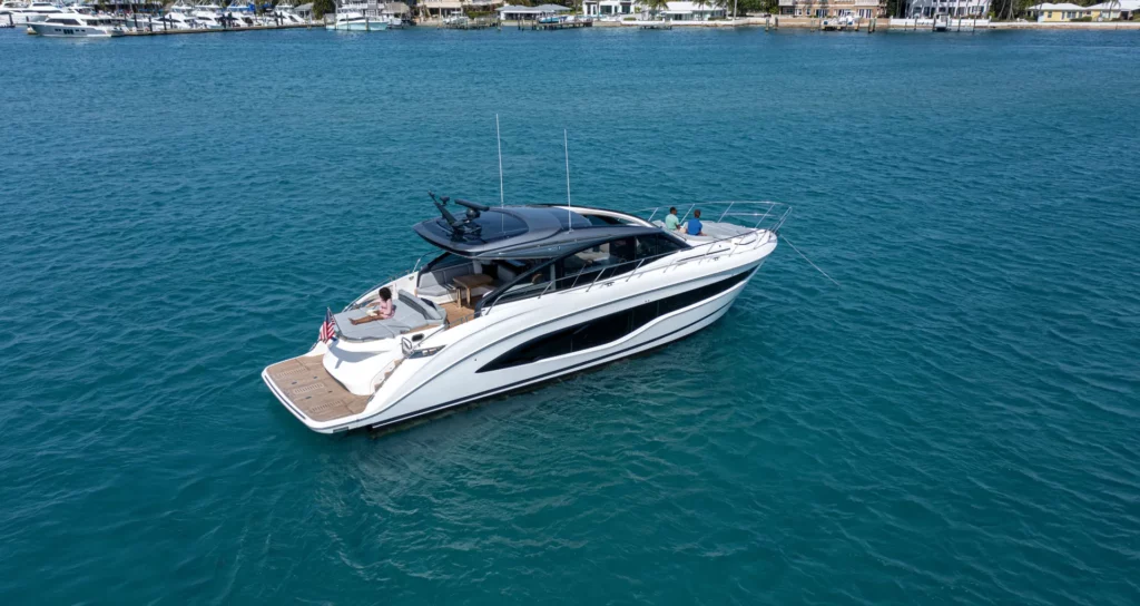 lacoche-yacht-bateaux-location-princess-v55-8