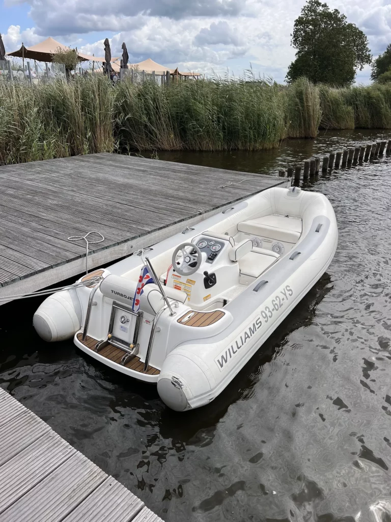 lacoche-yacht-bateaux-location-sichterman-68-35