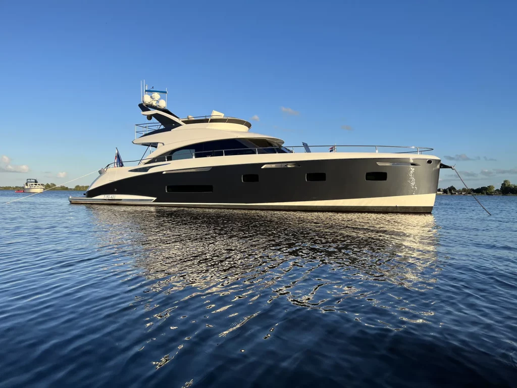 lacoche-yacht-bateaux-location-sichterman-68-40