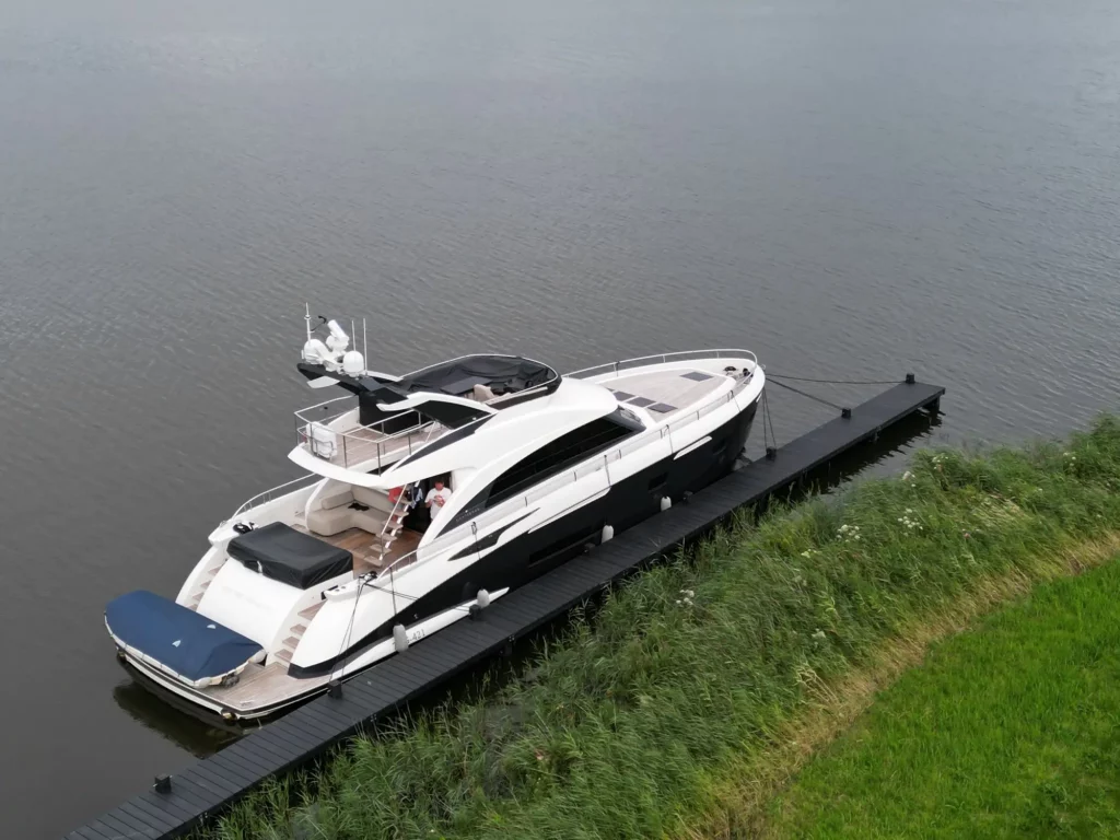 lacoche-yacht-bateaux-location-sichterman-68-8